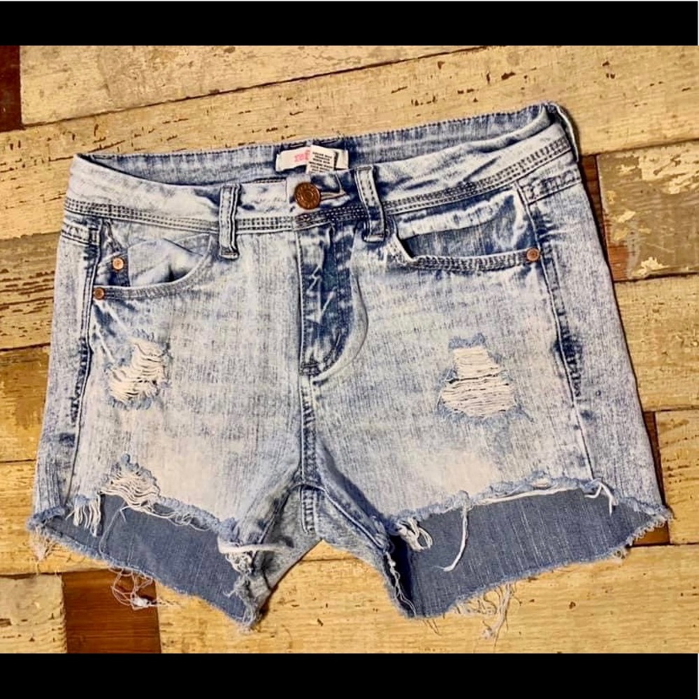 Refuge shorts
